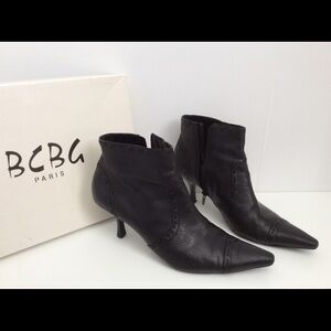 BCBG black tumbled leather boots size 8